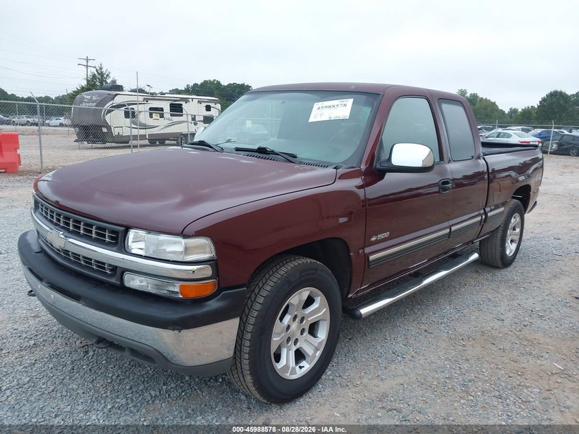 2002 CHEVROLET SILVERADO PICKUP 5.3L V-8 285HP