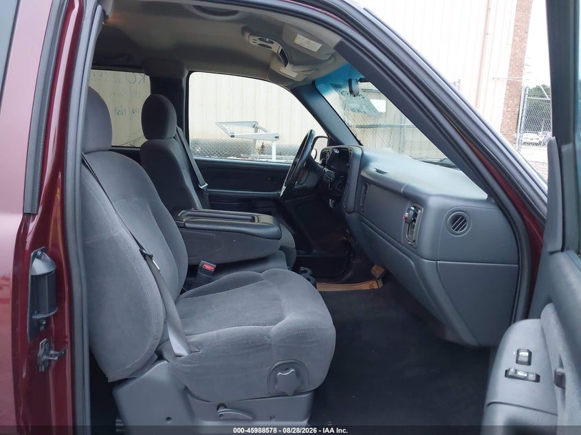2002 CHEVROLET SILVERADO PICKUP 5.3L V-8 285HP