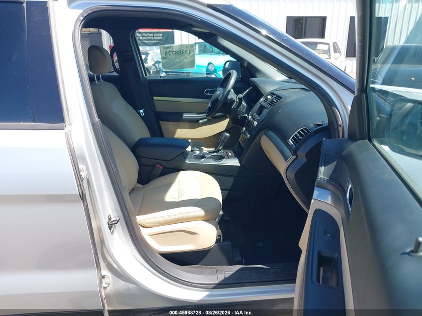 2017 FORD EXPLORER auction photo 5