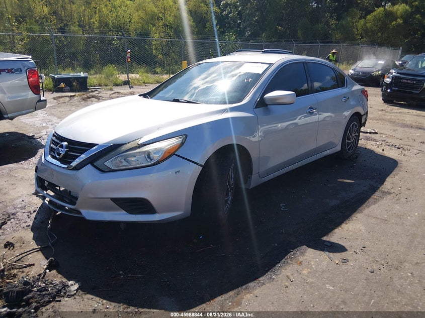 2017 Nissan Altima, Удар ззаду, IAAI, VIN 1N4AL3AP2HN363705 — фото 2