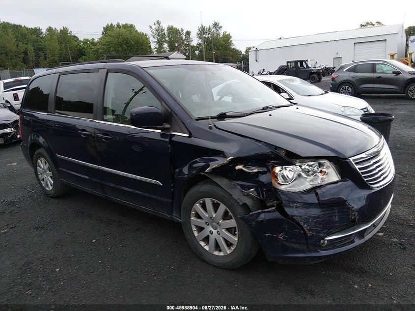 2014 CHRYSLER TOWN & COUNTRY auction photo 1