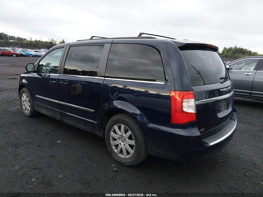 2014 CHRYSLER TOWN & COUNTRY auction photo 3