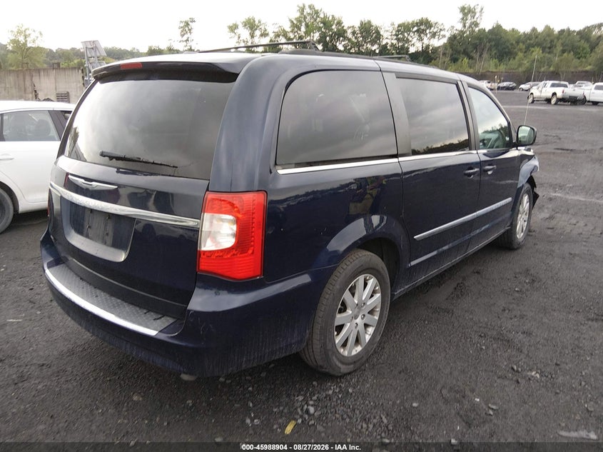 2014 CHRYSLER TOWN & COUNTRY auction photo 4