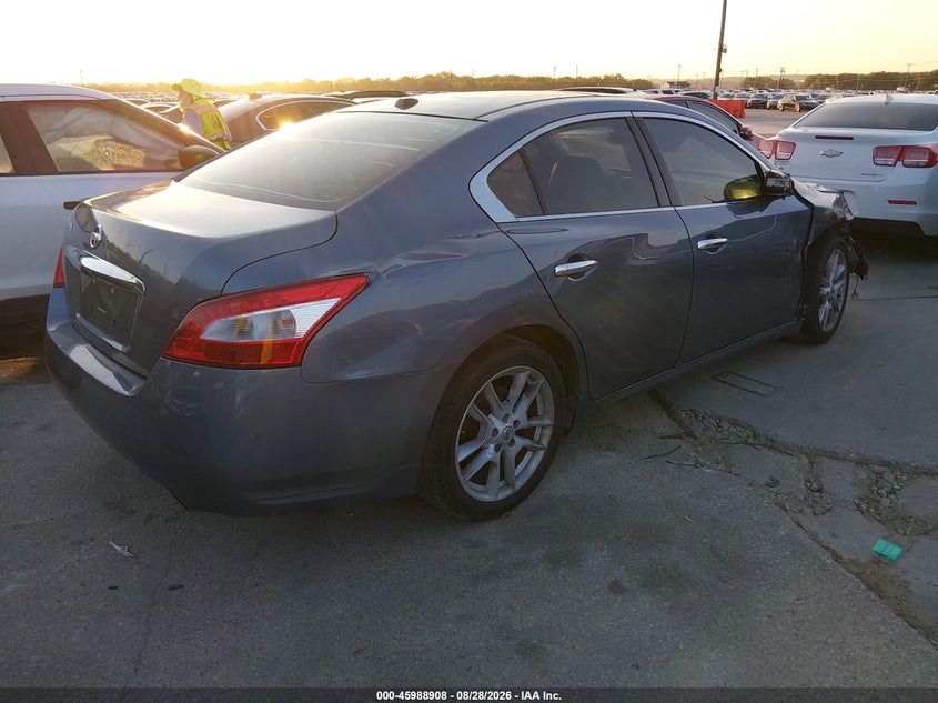 2010 NISSAN MAXIMA auction photo 4