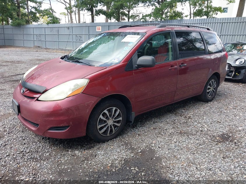2006 TOYOTA SIENNA auction photo 2
