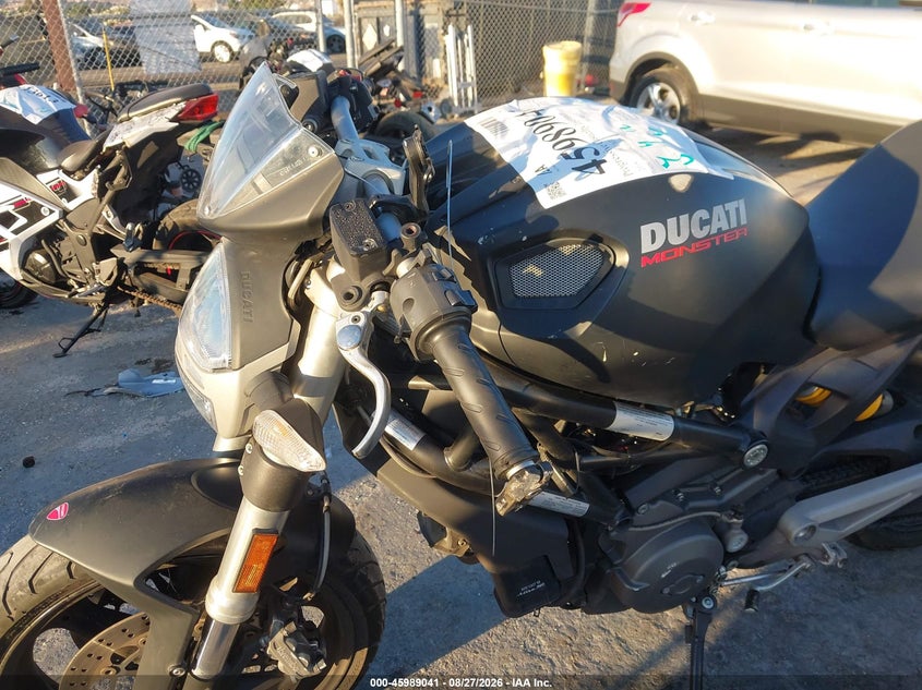 DUCATI MONSTER 2014
