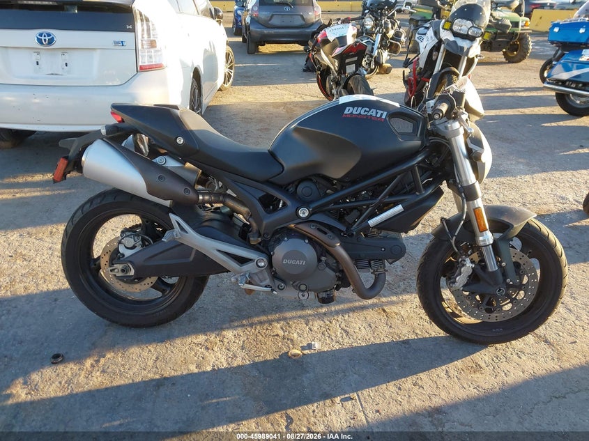 DUCATI MONSTER 2014