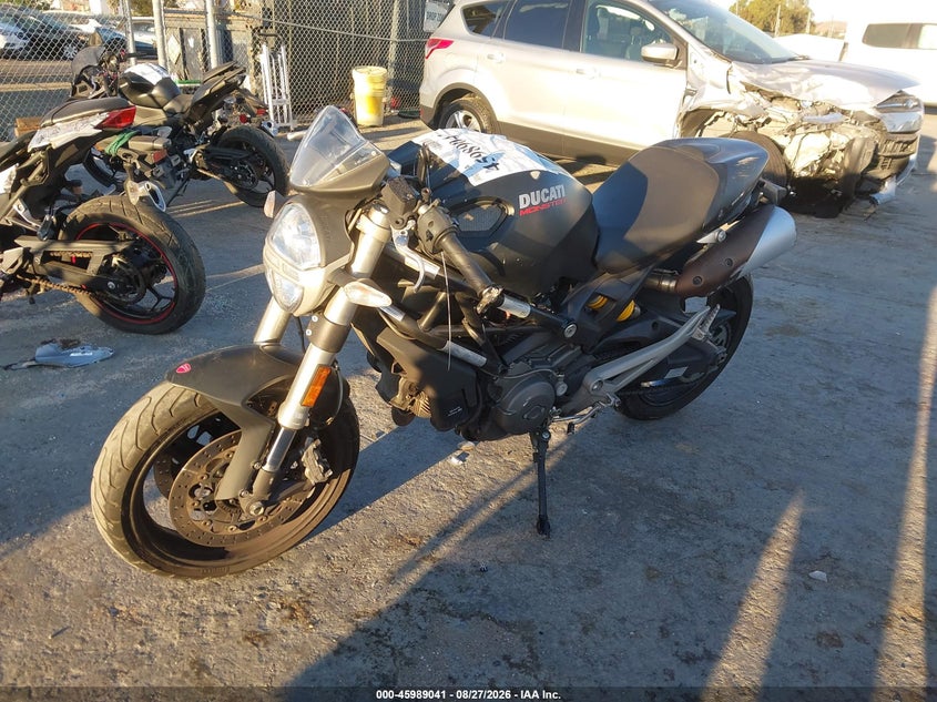 DUCATI MONSTER 2014