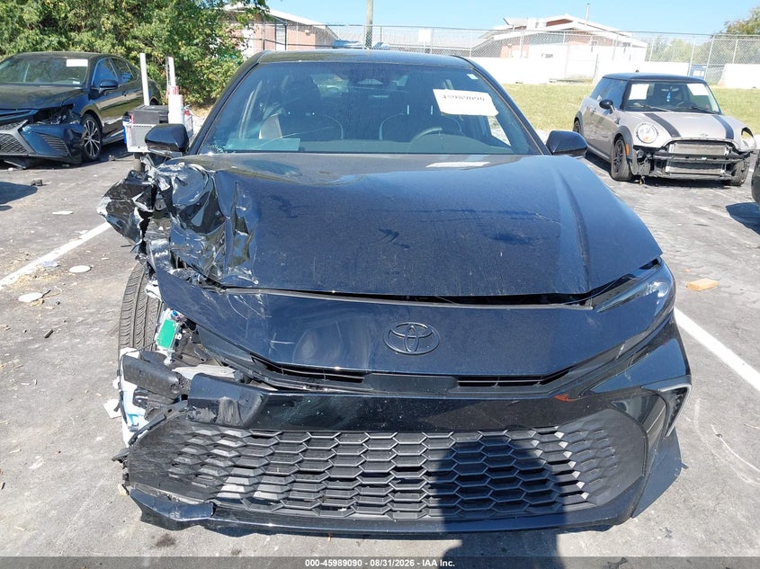 TOYOTA CAMRY - zdjęcie 12