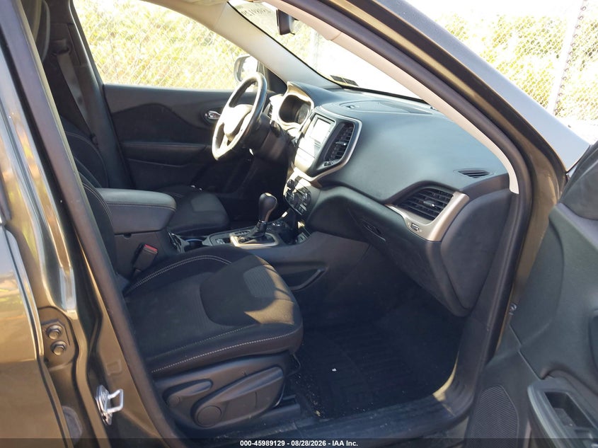 2015 JEEP CHEROKEE auction photo 5