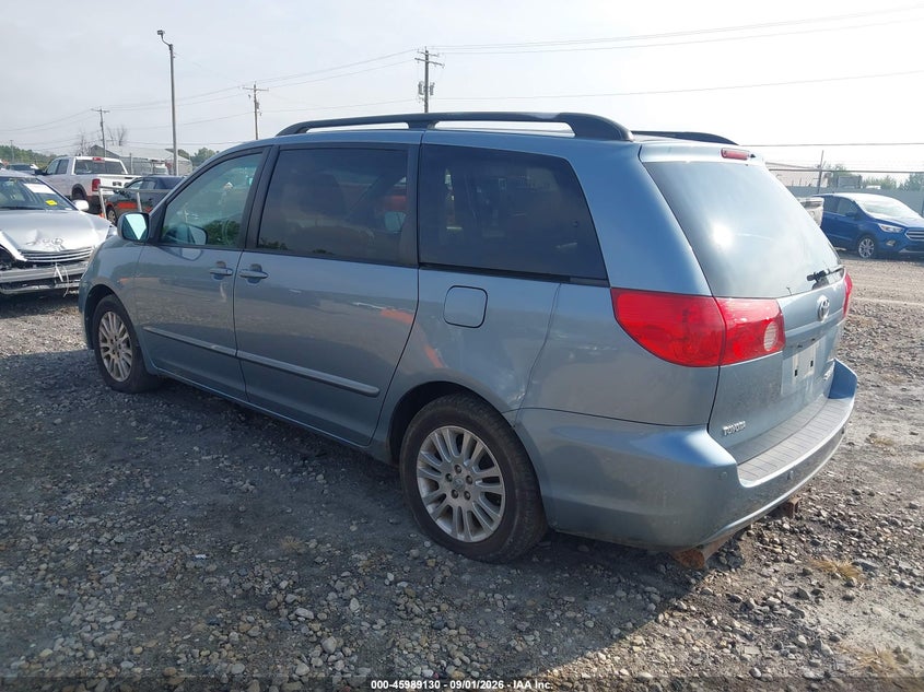 2010 TOYOTA SIENNA auction photo 3