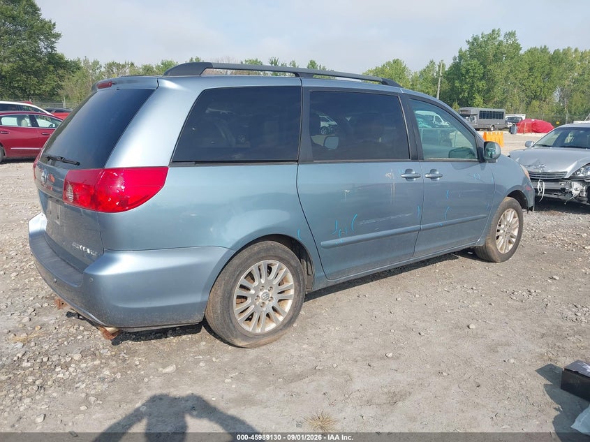 2010 TOYOTA SIENNA auction photo 4