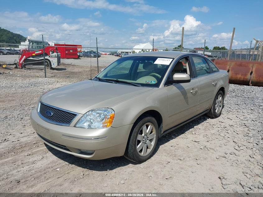 2005 FORD FIVE HUNDRED auction photo 2