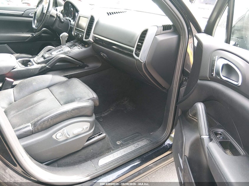 2012 PORSCHE CAYENNE auction photo 5
