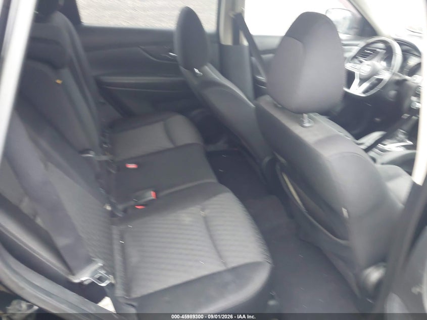 2017 NISSAN ROGUE auction photo 8