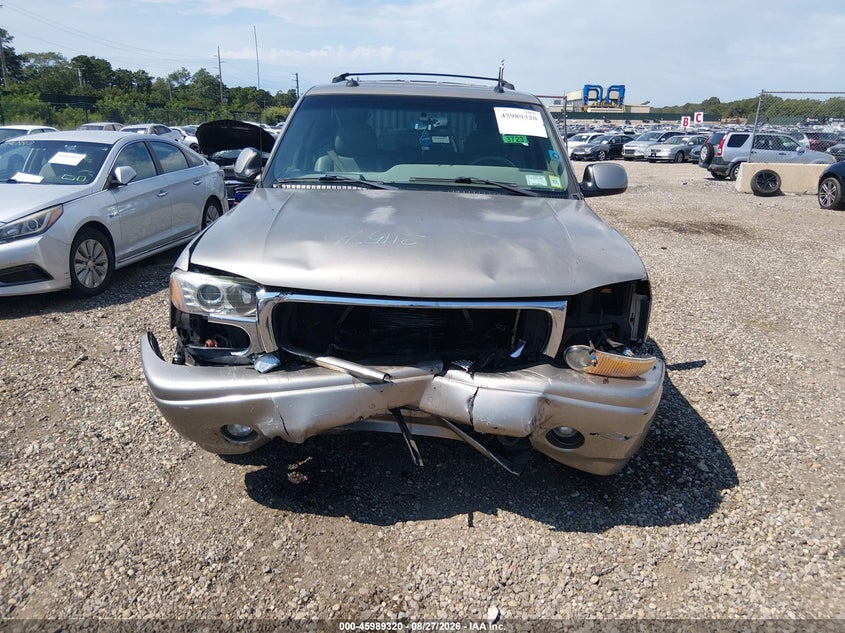 2003 GMC YUKON auction photo 6