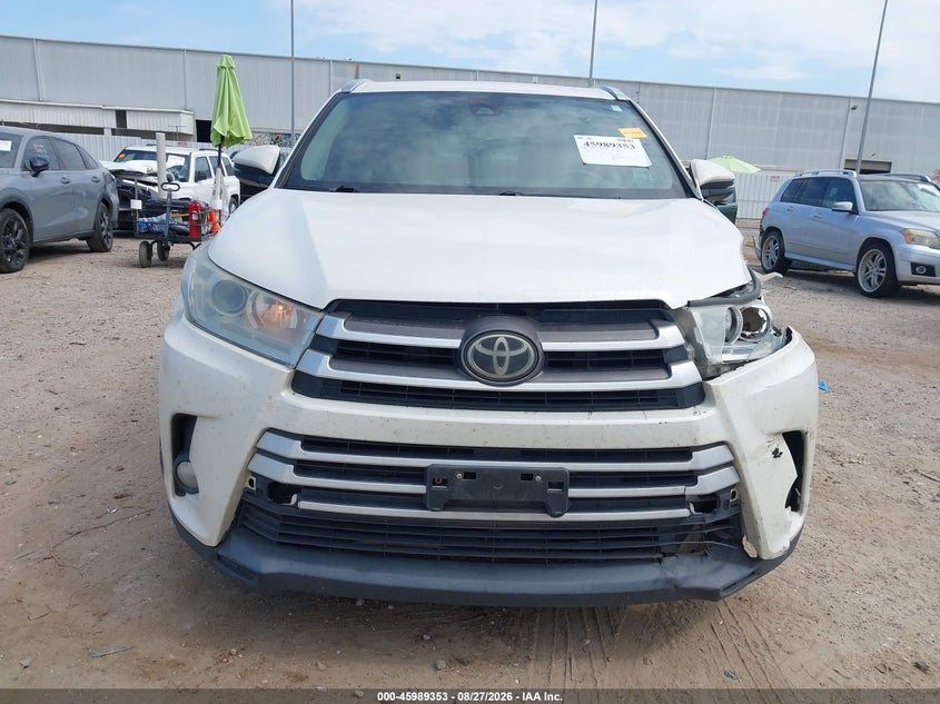 TOYOTA HIGHLANDER - zdjęcie 13