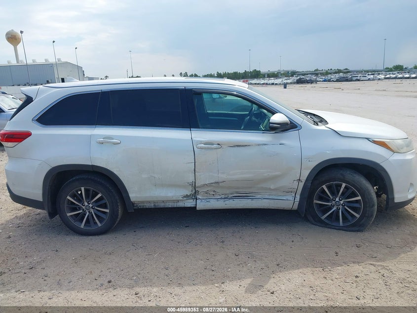 TOYOTA HIGHLANDER - zdjęcie 14