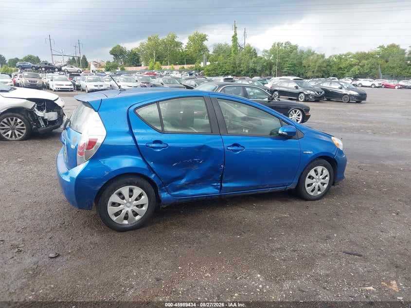 2014 TOYOTA PRIUS C auction photo 6