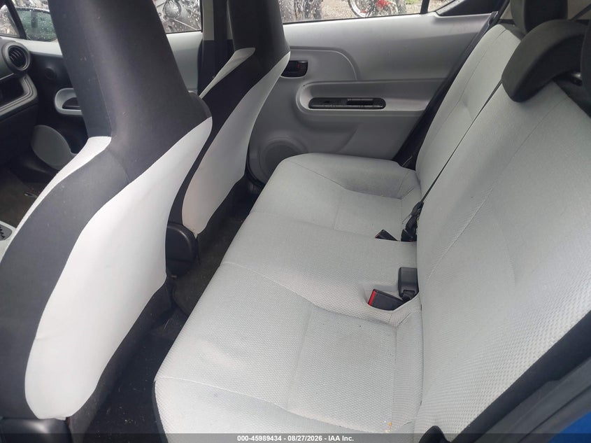 2014 TOYOTA PRIUS C auction photo 8