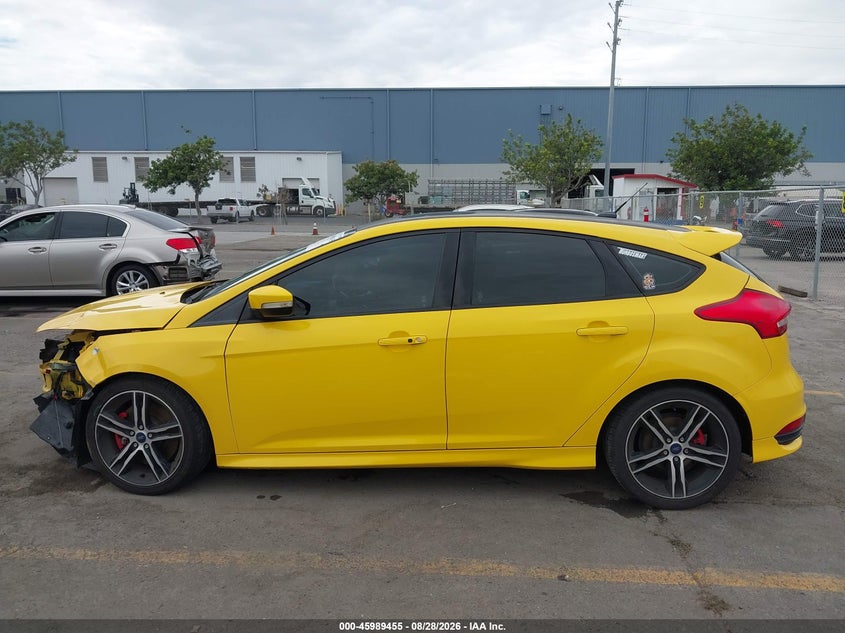 2018 FORD FOCUS ST · Фото 15