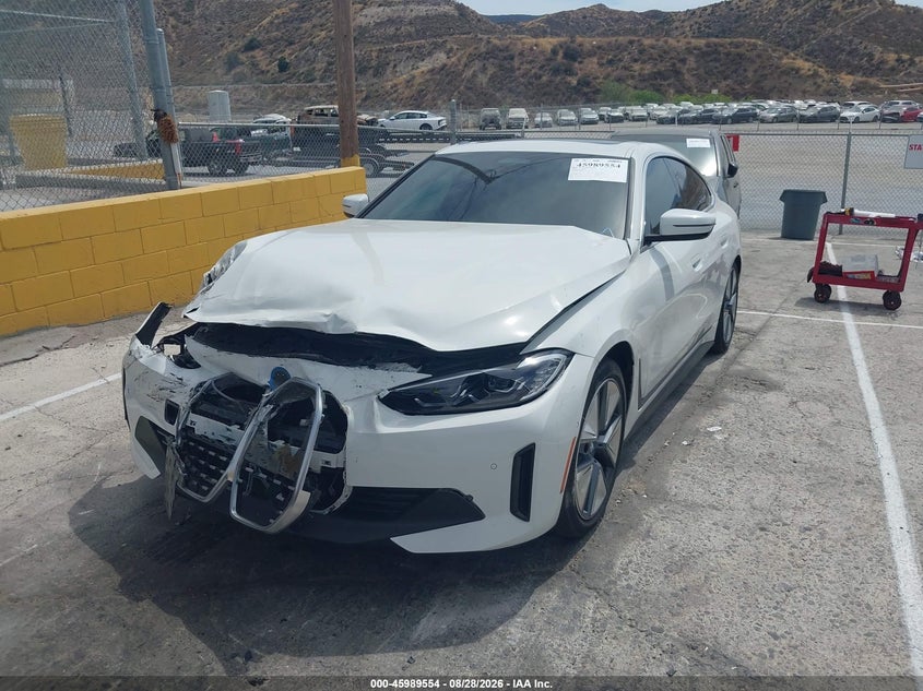 Vin: wby73aw0xpfr12577, lot: 46488879, bmw i4 edrive40 20232