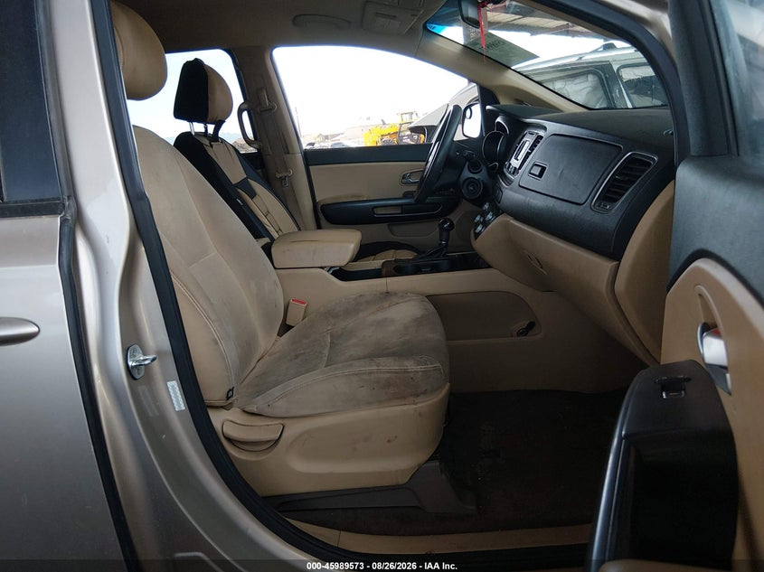 2015 KIA SEDONA auction photo 5