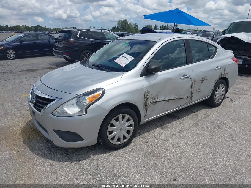 2019 Nissan Versa, Левый бок, IAAI, VIN 3N1CN7AP9KL833565 — фото 2