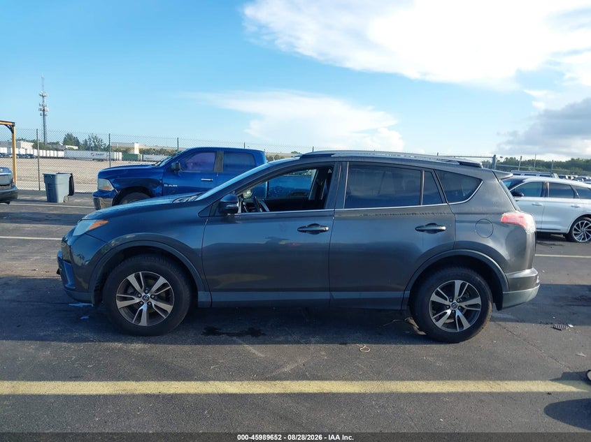 TOYOTA RAV4 - zdjęcie 14