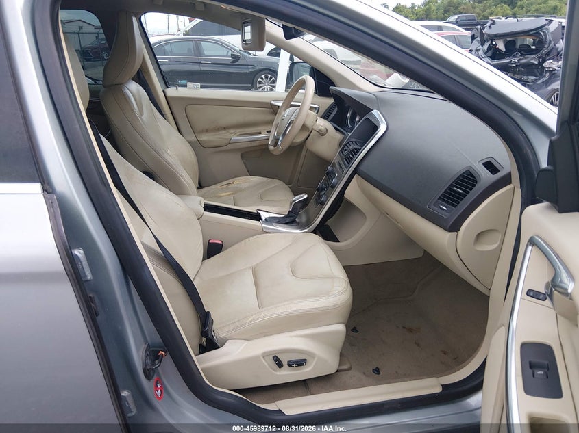 2013 VOLVO XC60 auction photo 5