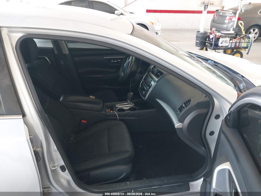 2017 NISSAN ALTIMA auction photo 5