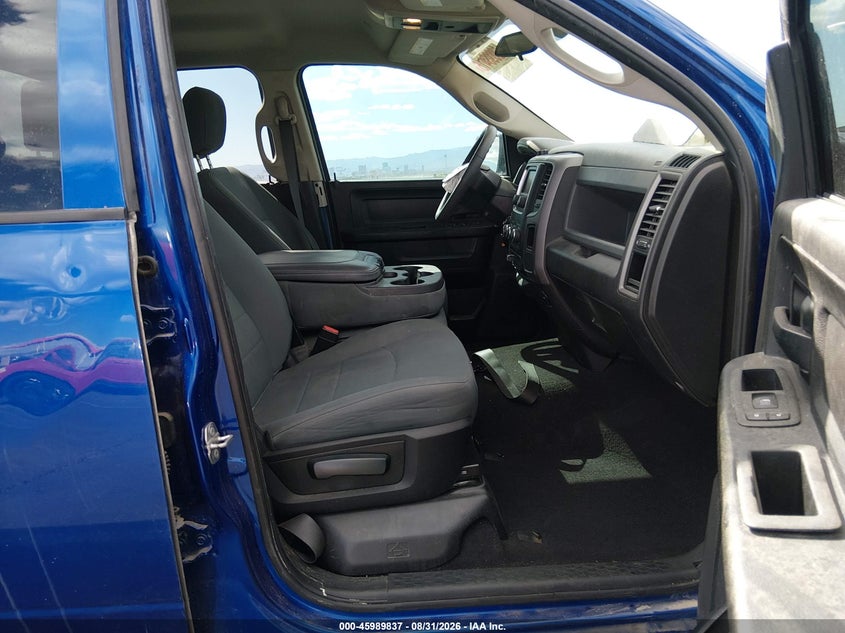 RAM 1500 CLASSIC 2019 VIN 1C6RR6FG2KS562680