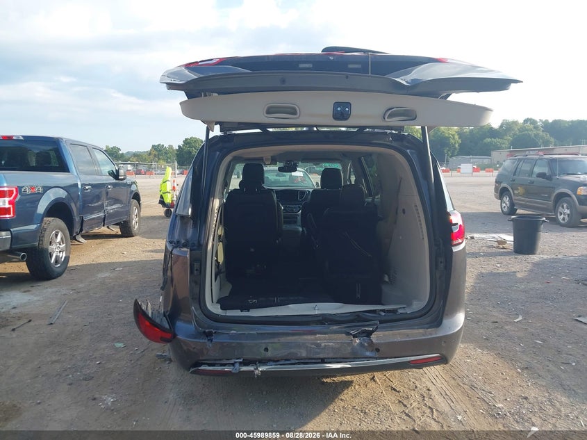 CHRYSLER PACIFICA - zdjęcie 16