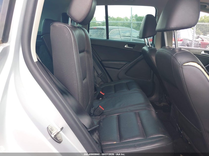 VOLKSWAGEN TIGUAN 2017 VIN WVGUV7AX7HW507635