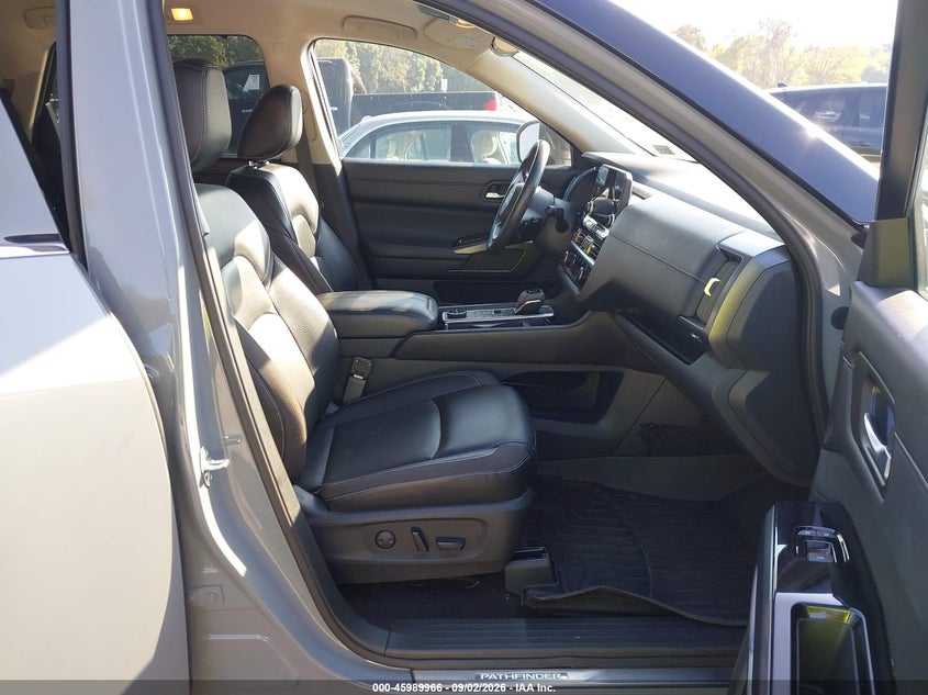 2023 NISSAN PATHFINDER auction photo 5
