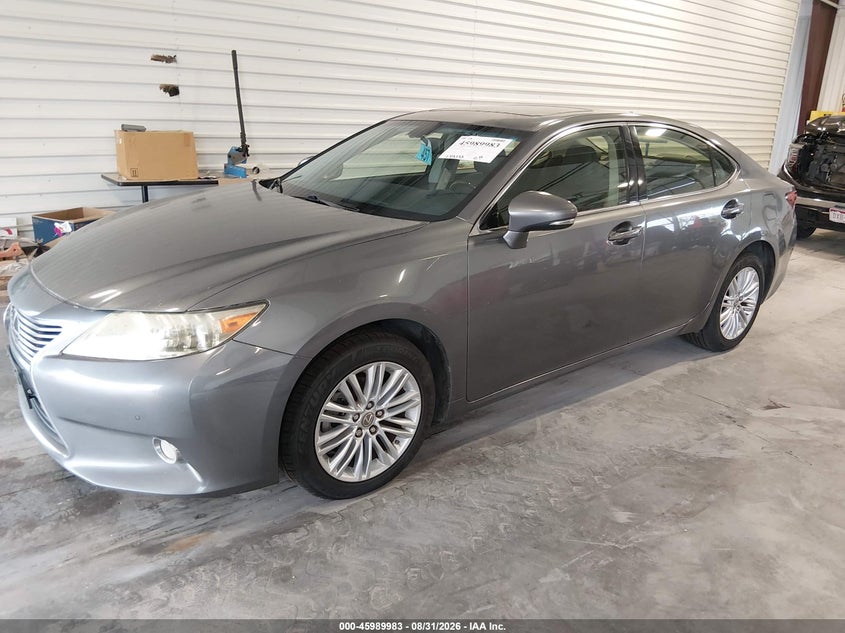 2013 Lexus ES, Normal Wear & Tear, IAAI, VIN JTHBK1GG9D2006352 — photo 2