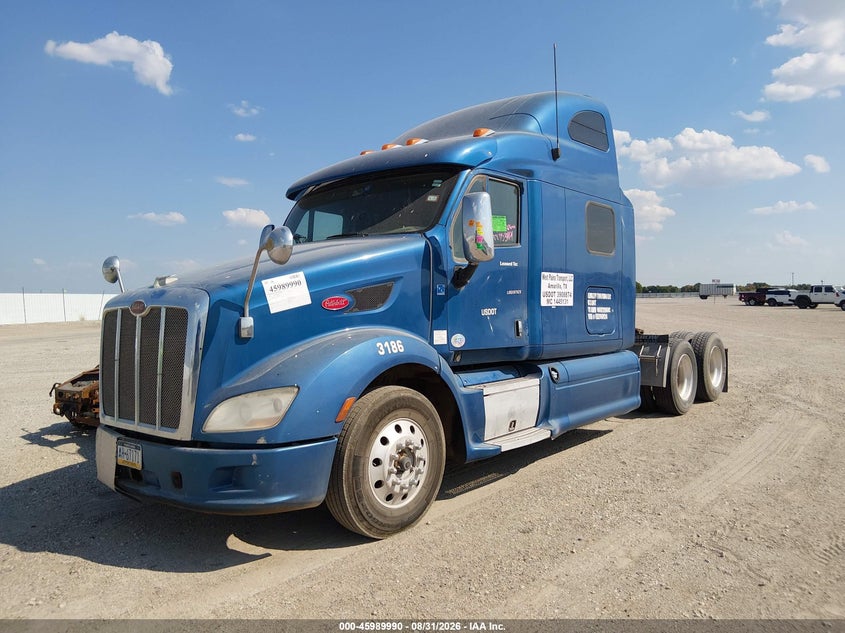 2014 PETERBILT 587 auction photo 2