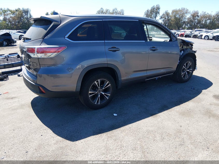 2016 TOYOTA HIGHLANDER auction photo 4