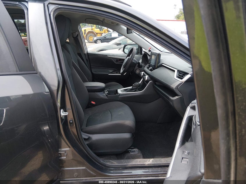 2020 TOYOTA RAV4 auction photo 5
