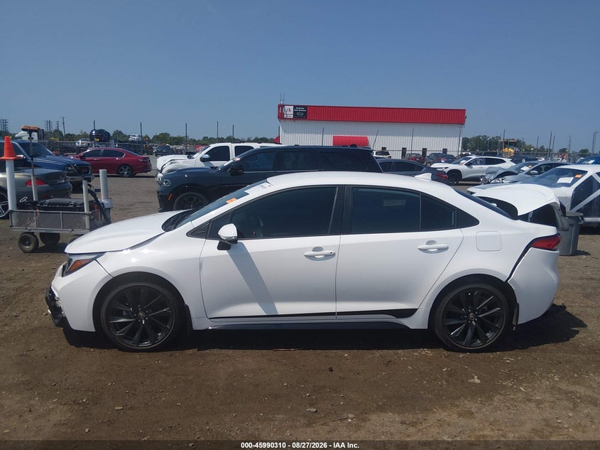 TOYOTA COROLLA - zdjęcie 14