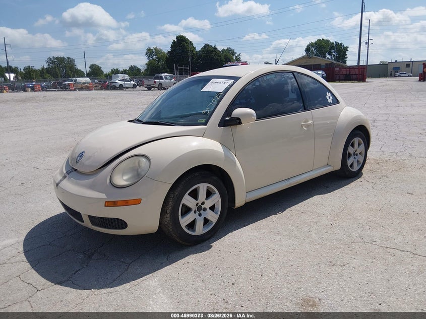 2007 Volkswagen Beetle, Front End, IAAI, VIN 3VWPW31C57M517029 — photo 2