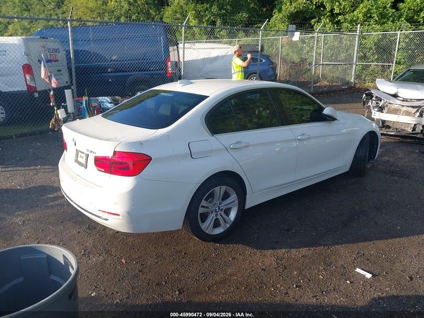 Vin: wba8b9c5xjee81081, lot: 46489797, bmw 330i 20184