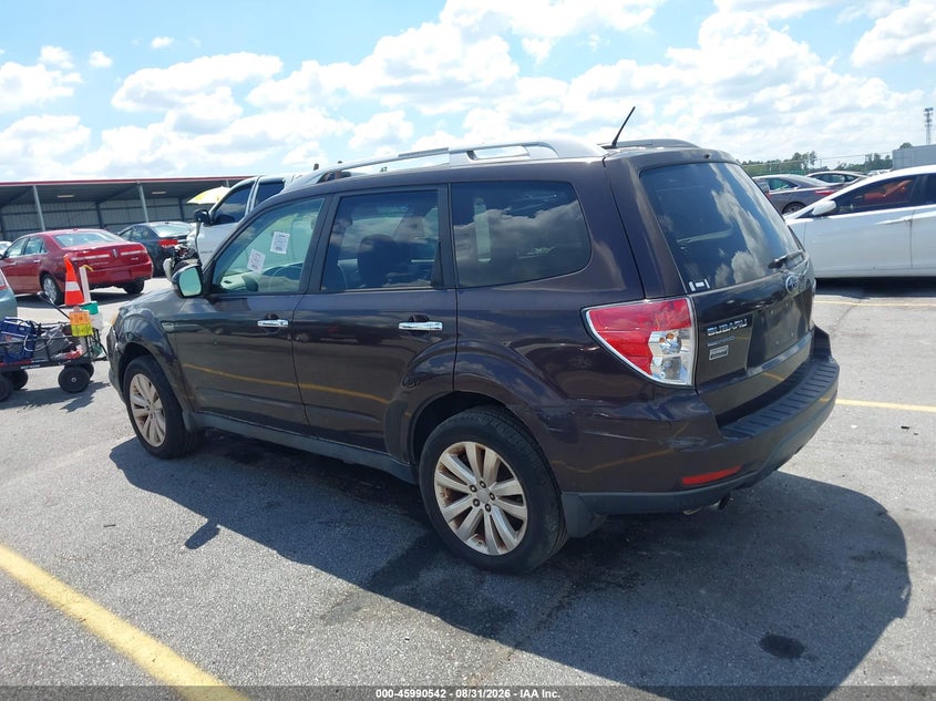2013 SUBARU FORESTER auction photo 3