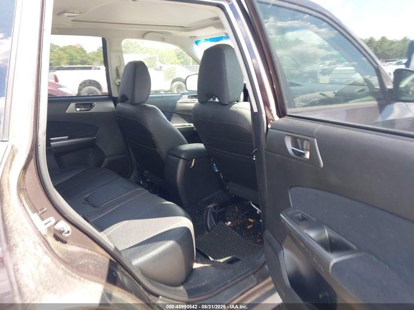 2013 SUBARU FORESTER auction photo 8