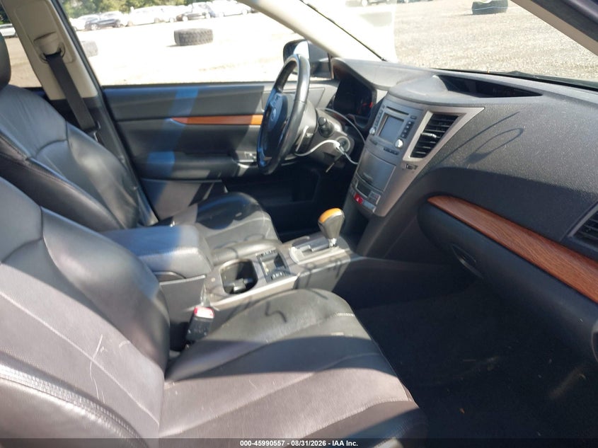 2013 SUBARU OUTBACK auction photo 5