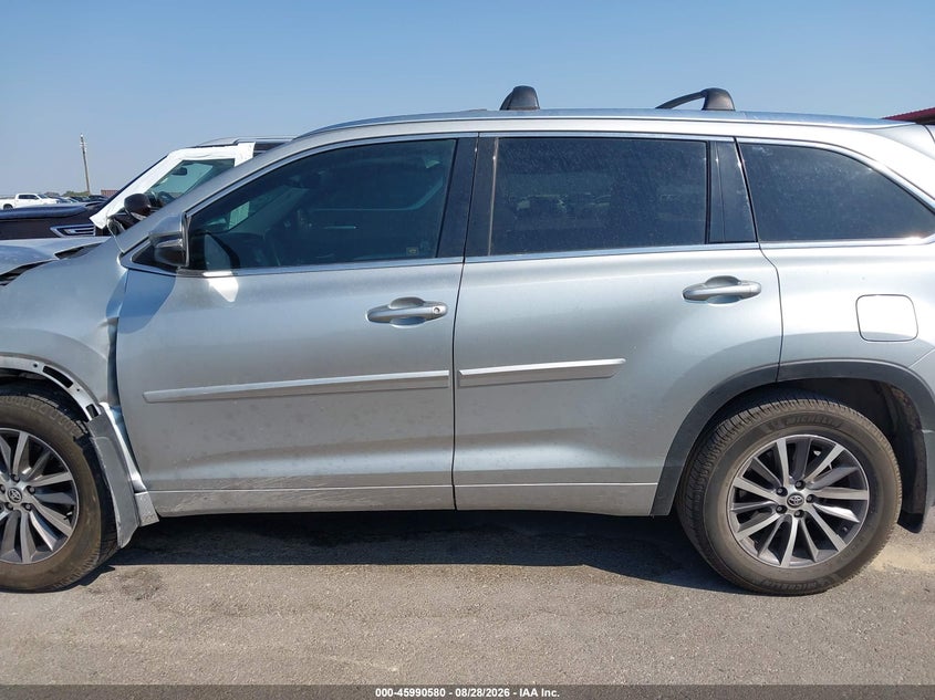 TOYOTA HIGHLANDER - zdjęcie 15
