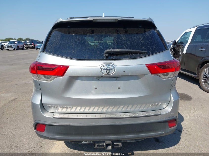 TOYOTA HIGHLANDER - zdjęcie 17