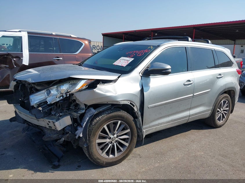 TOYOTA HIGHLANDER - zdjęcie 19