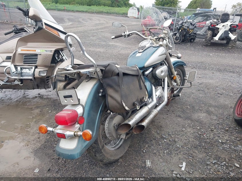 2003 SUZUKI VL 800 VOLUSIA MOTO 2