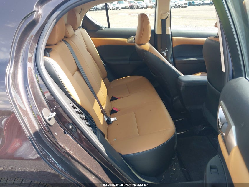 2015 LEXUS CT 200H auction photo 8